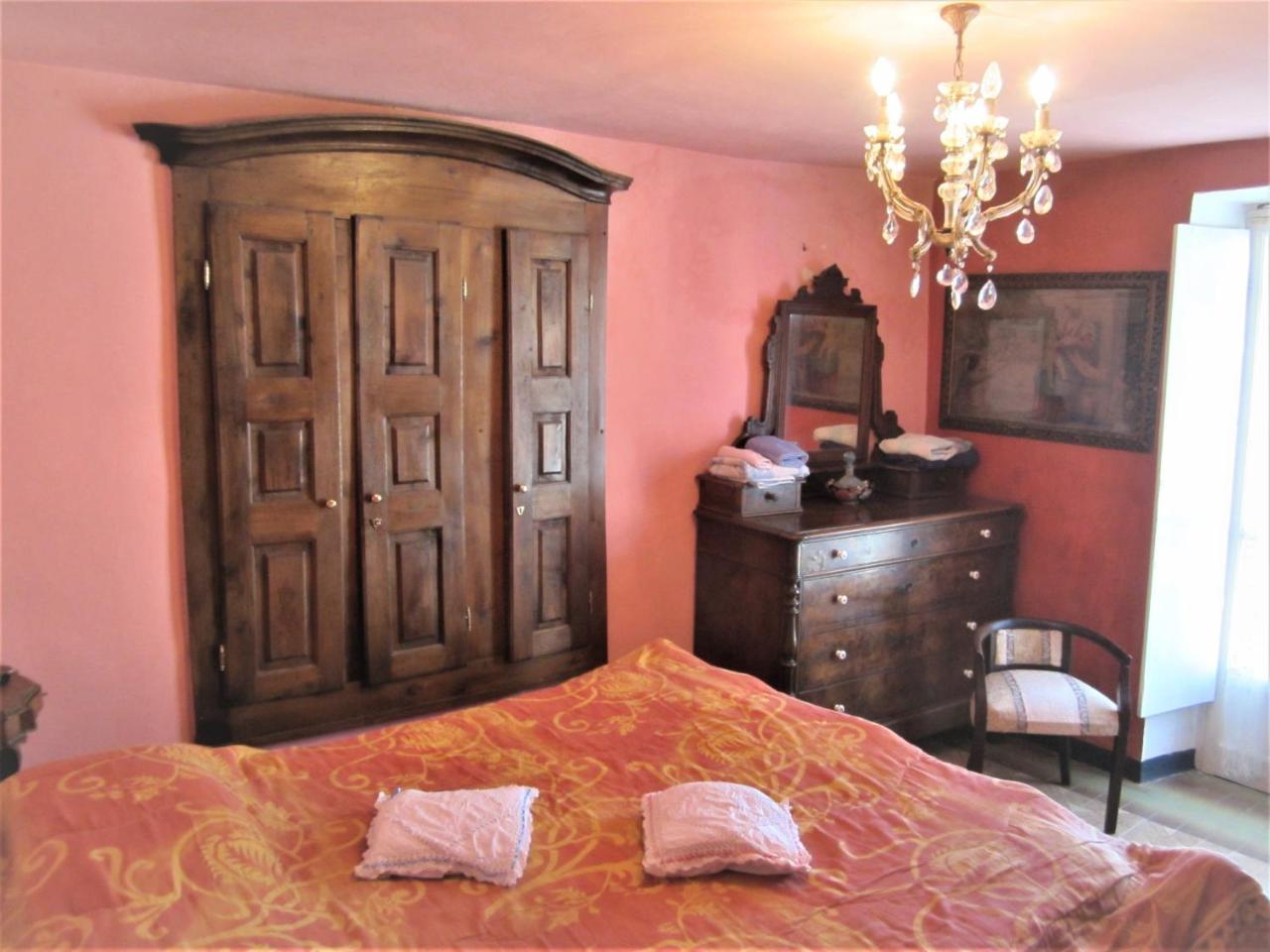 B&B I Colori Dell'Arcobaleno Belvedere Langhe Eksteriør bilde